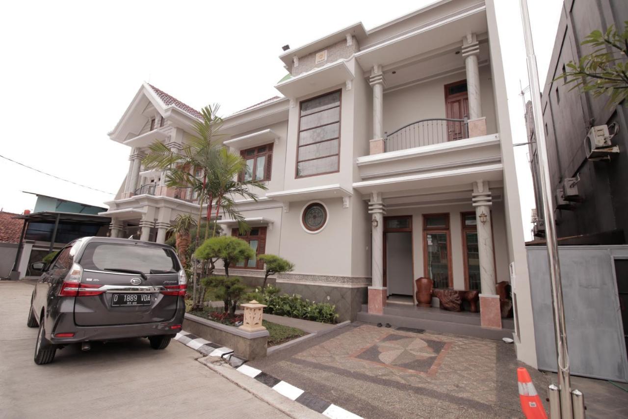 Stay Inn Pasteur Bandung, Husein Sastranegara Airport Exteriér fotografie